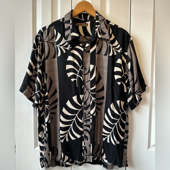 Cubavera Other - Cubavera mens black and beige floral button down short sleeve Large shirt casual
